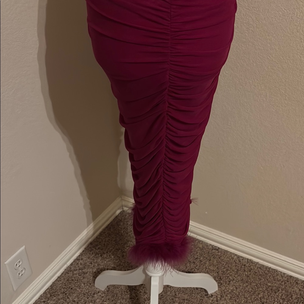 Fun and Flirty Burgundy Skirt Set - Picture 8 of 11